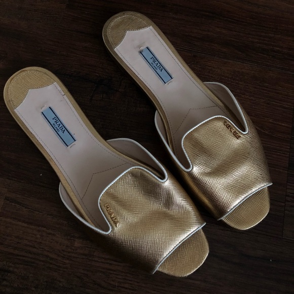 Prada slides - Picture 1 of 2